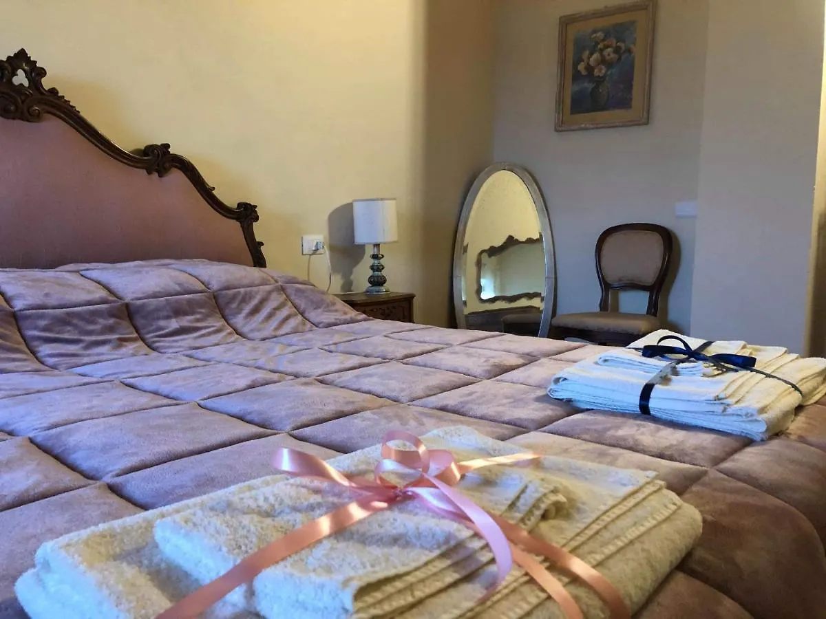 Podere Il Sasso Barberino di Mugello Bed & Breakfast