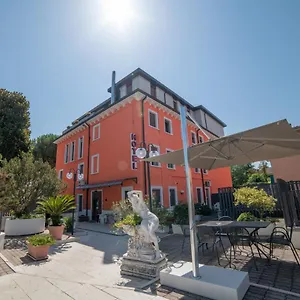 Siros 2*, Verona Italy